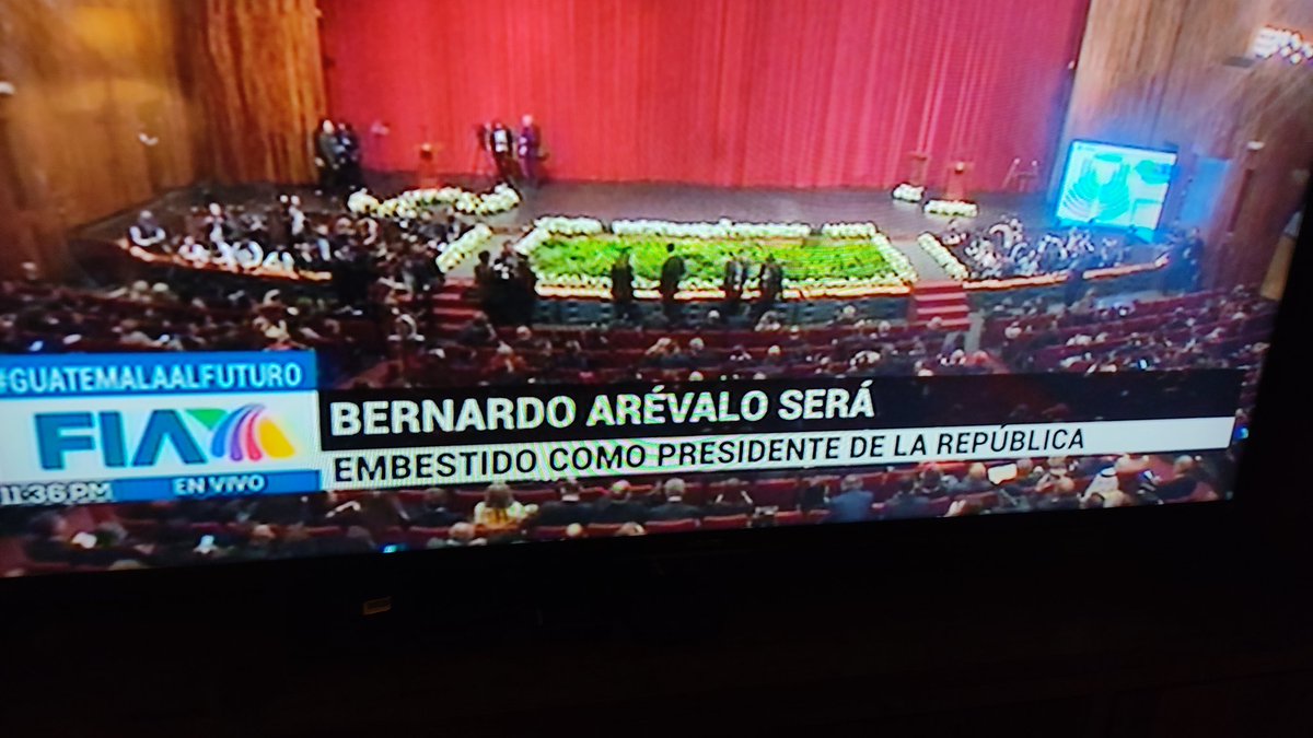 rebkrriaza's tweet photo. ¡Puercas! Lo que le faltaba a Arévalo https://t.co/RK22tMopun