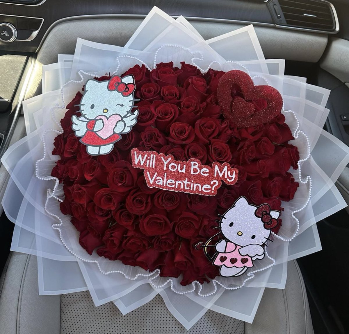 lmd20_'s tweet photo. your sign to get her a ramo to ask her to be your valentine🏹♥️ https://t.co/jCO8PieZWm