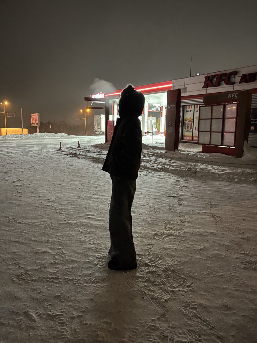 fristeka4l tweet media