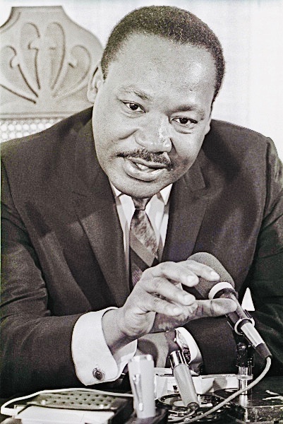 KatCressida's tweet photo. NEVER was #DISNEYLAND’s
part in #AmericanHistory ♥️
MORE #POIGNANT...
THAN TODAY 🇺🇸
2 WKS before losing #MLKJr 😔
HE HAD #PressConference
at 🇺🇸 #DisneylandHotel
HIS MISSION ✊🏾
#BreakTheSilence
HONOR #MLKHoliday ♥️ RT
@Adorian1989 @JudyWinslow_fm
@LombardLoyLand @DisMomKnows https://t.co/rUpgaWls02
