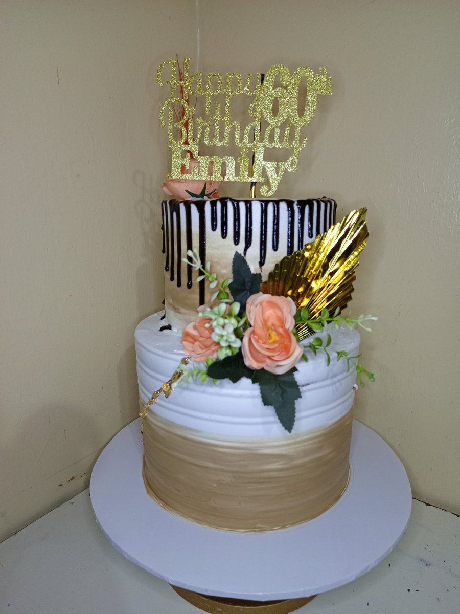 Don't miss out on having the best cakes from us 🎉🎉