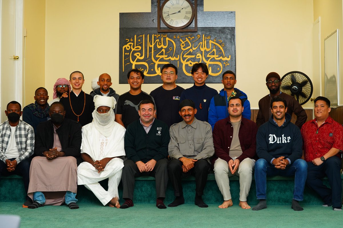 FFOP_org's tweet photo. the diverse faith traditions of their peers, fostering an understanding that there is, indeed, far more that unites us than divides. 

🕌The Friday prayer session, in particular,

#FFOPfellowship #InterfaithLeadership #ClimateAction https://t.co/0Cyf8fnleI