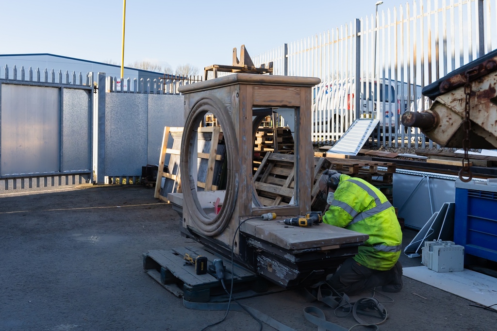 SmithofDerby's tweet photo. Restoration work has officially begun on the clock from Burton Brewery. Swipe through the snaps here to catch a glimpse of our progress and stay tuned for more updates on our restoration of this historic clock.โ
โ
#RestorationInProgress #BurtonBreweryClock https://t.co/d23mrMkzX1