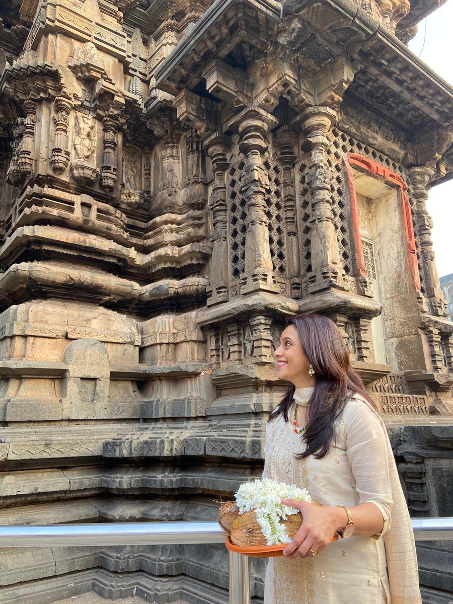 वर्षाची सकारात्मक सुरूवात महालक्ष्मी च्या आशीर्वादाने!! 🙏 मकर संक्रांतीच्या हार्दिक शुभेच्छा! आयुष्यात आनंद आणि यशाचा गोडवा कायम राहो!