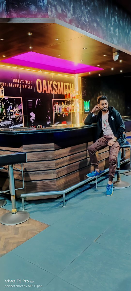 AbSandeep3's tweet photo. Prioritizing my body, my mental health, my career, and my needs atp, other things can wait.🥂
#instagood #wisshki #partynight #TwitterX https://t.co/zfoeOC6jrv