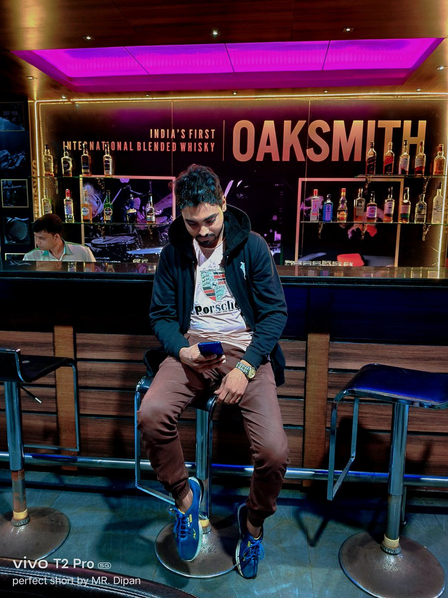 AbSandeep3's tweet photo. QRT with a random pose 🥂
#outlook #goodvibes #stayconnected https://t.co/BHz7ktP1DG