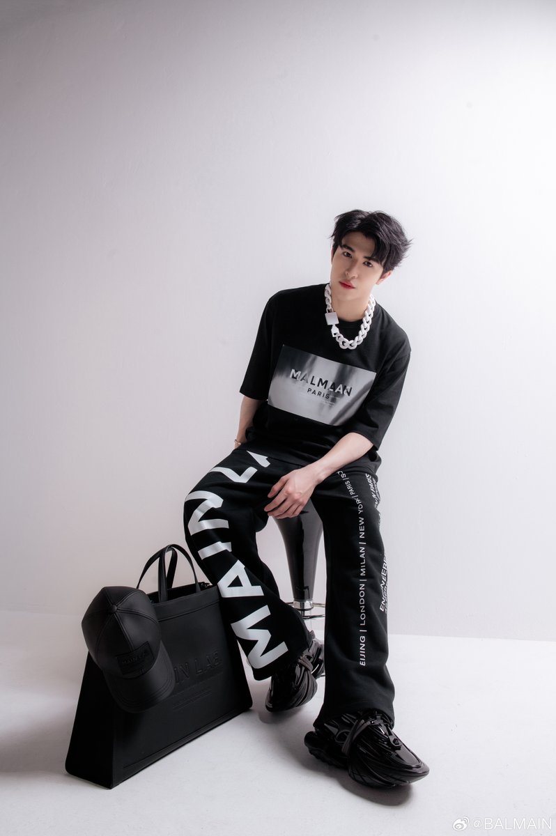 phetnam1's tweet photo. BALMAIN MAIN LAB BOY
@patrick_pppat
#PatrickFinkler #Patrick尹浩宇
#แพทริคณัฐวรรธ์ #แพทริค
#BALMAIN #BALMAINMAINLAB https://t.co/Pa2cw6dhER