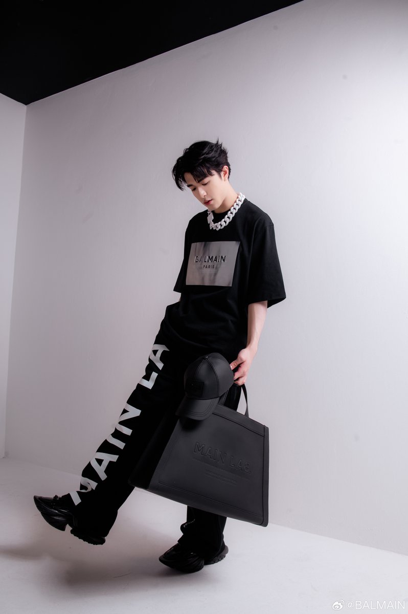 phetnam1's tweet photo. BALMAIN MAIN LAB BOY
@patrick_pppat
#PatrickFinkler #Patrick尹浩宇
#แพทริคณัฐวรรธ์ #แพทริค
#BALMAIN #BALMAINMAINLAB https://t.co/Pa2cw6dhER