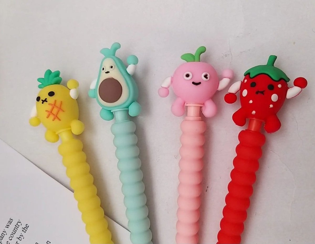 ما خودمون انقدر عاشق لوازم التحریر هستیم...برای هر کدوم از اینا کلی ذوق می کنیم..
اخه اتود انقدر گوگولی و بامزه، مگه میشه😀