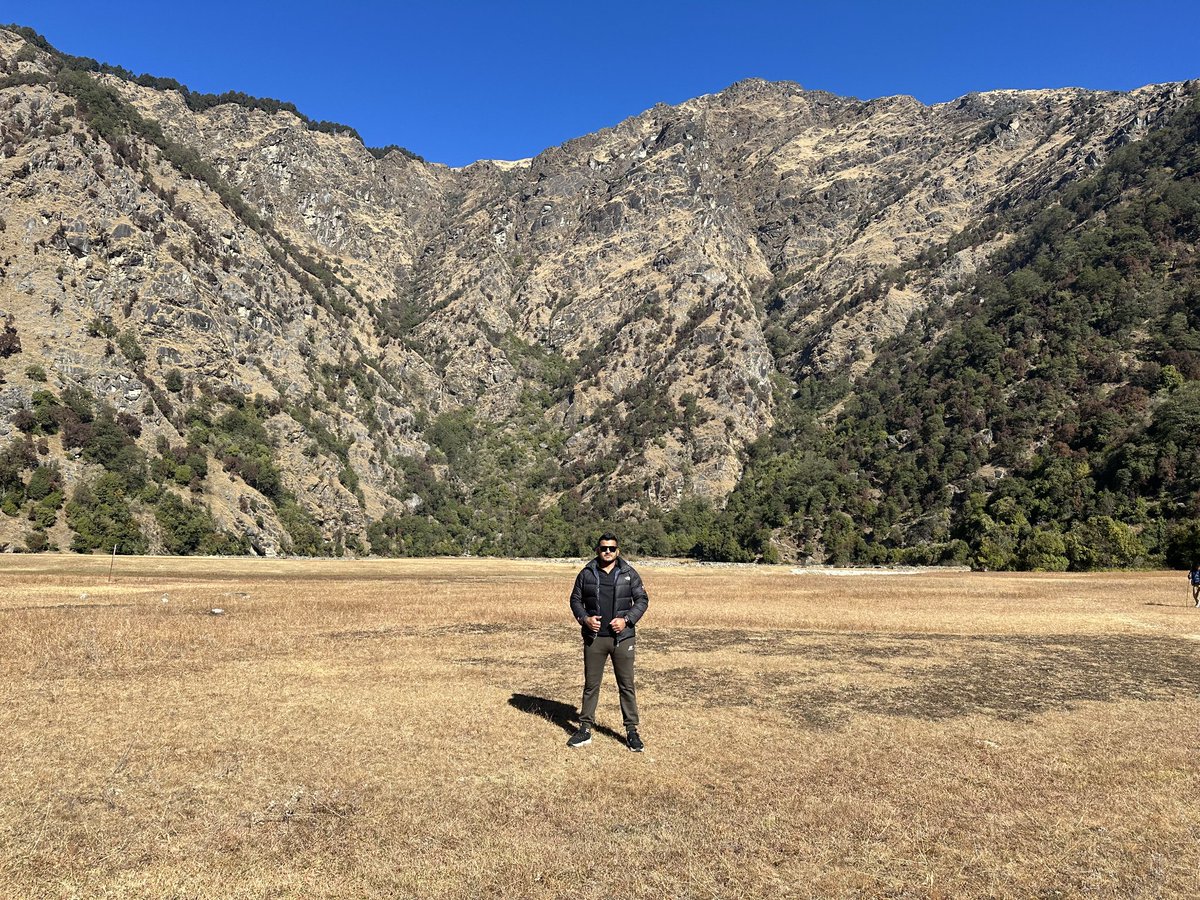 rames192's tweet photo. The beauty of Ramaroshan is simply breathtaking. A wonderful destination of Sudurpaschim to visit and feel alive in the nature. #Achham #Nepal🇳🇵 https://t.co/mLRR6Ijzhm