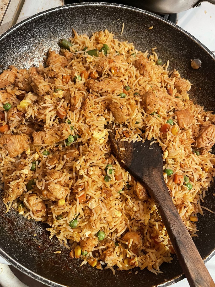 A_forAbii's tweet photo. Actually, had the will to do meal prep😌 Honey Garlic Chicken Rice to keep me surviving 
#ChefAB https://t.co/S5OZnjpXxy
