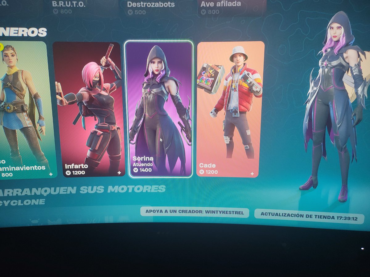 Herrmix's tweet photo. @WintryKestrelYT  No tengo a Raven, pero esta me la recuerda mucho, asi que para mi. 😅 https://t.co/MbltRc3YFM