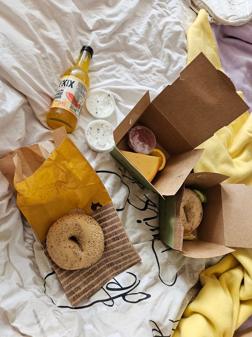 I will forever be obsessed with bagels and ginger sodas. Add some vegan cream cheese and I am sold.  femdomnl