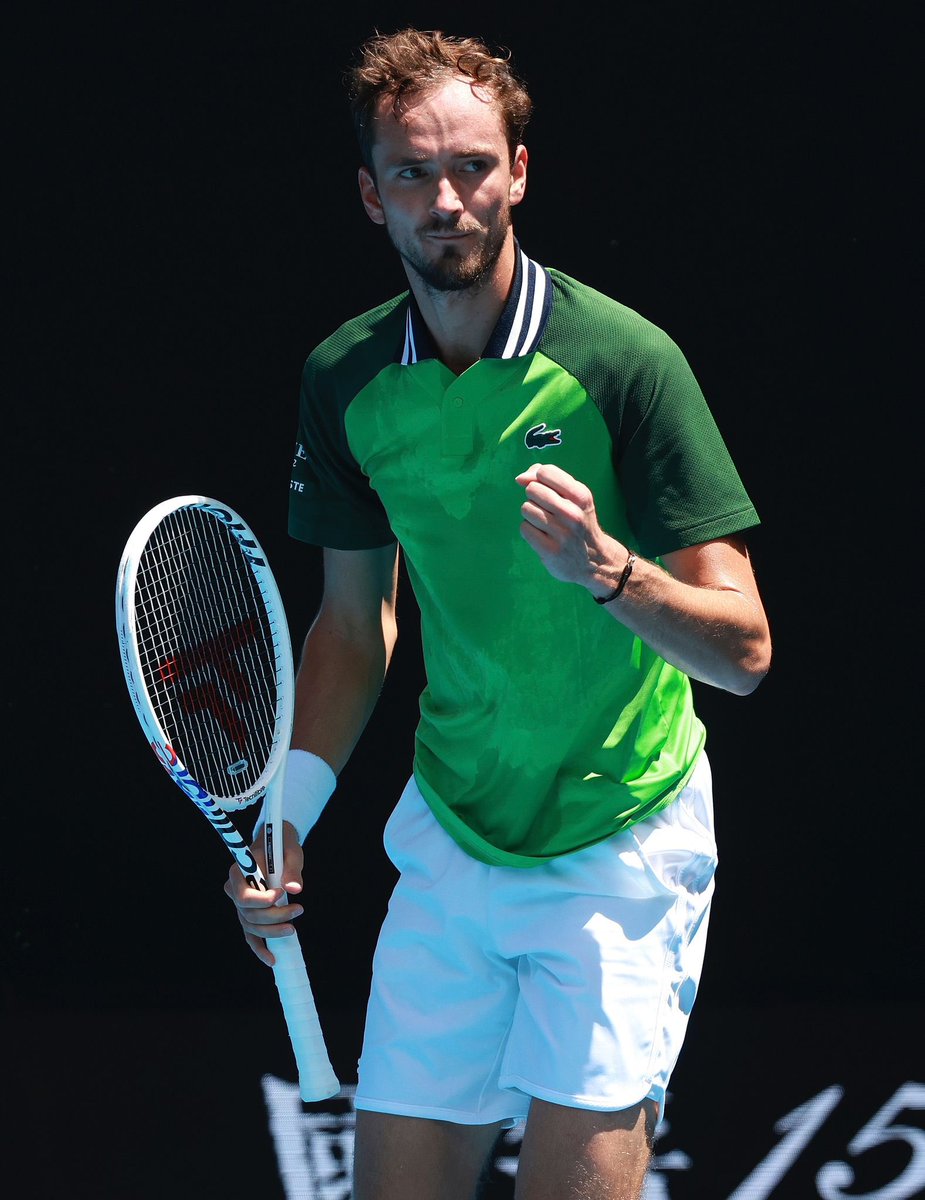 DaniilMedwed's tweet photo. Tough conditions today. Happy to be on to the second round. https://t.co/tajC7ekPRE
