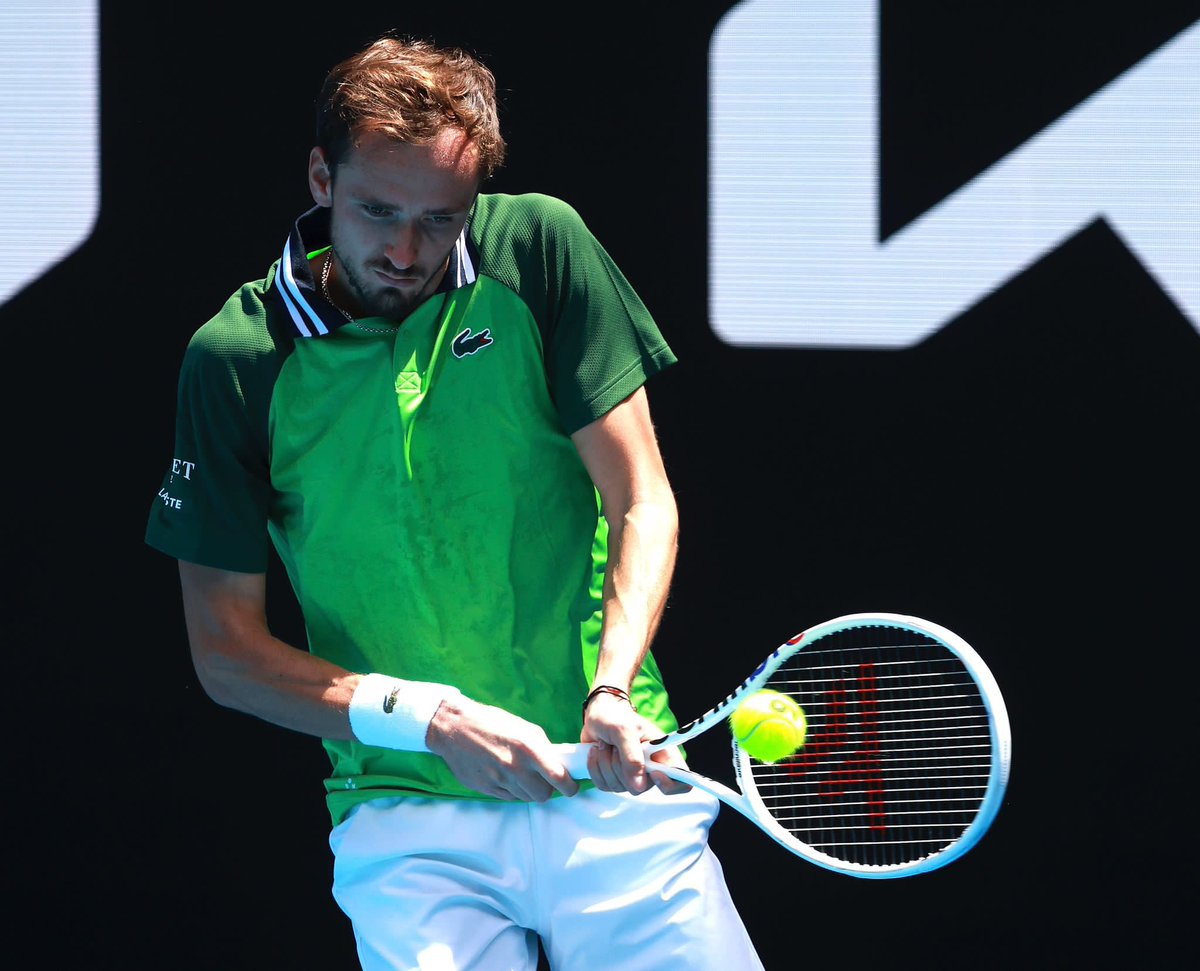 DaniilMedwed's tweet photo. Tough conditions today. Happy to be on to the second round. https://t.co/tajC7ekPRE