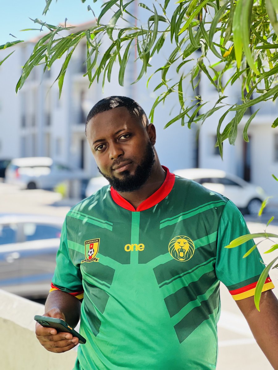 valazat's tweet photo. Citoyens du continent; 
It’s Match Day. Quote this tweet with a picture of you in your jersey.

Cameroon 🇨🇲 vs Guinea 🇬🇳 

Predict the right score and win.
5000frs each to 2 lucky winners.

#Cameroon #AFCON2023 #CMRGUI https://t.co/CGc8h7KU0v