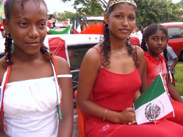 CopperAmerican's tweet photo. MEXICANS THAT DIDN'T FLEE https://t.co/fIC25M7fUC