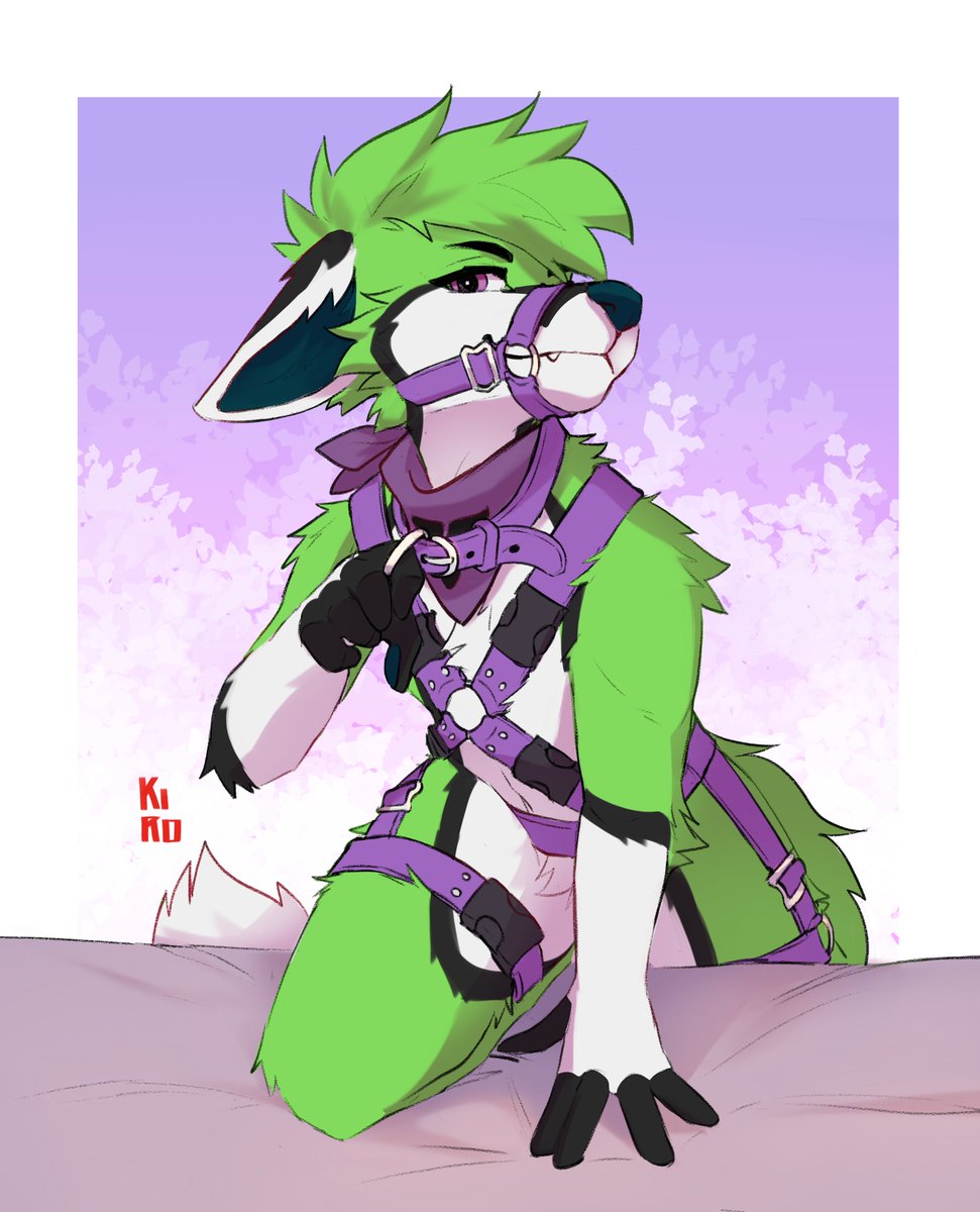 Keeping the fox safe. Tug it to make sure it's tightly on. 

🎨by : <a href="/fenneckiro/">Kiro ✨️</a>