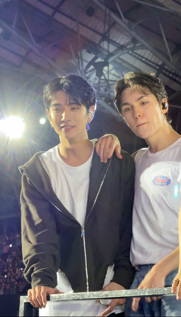 cwawith's tweet image. ang mga afam 🥹