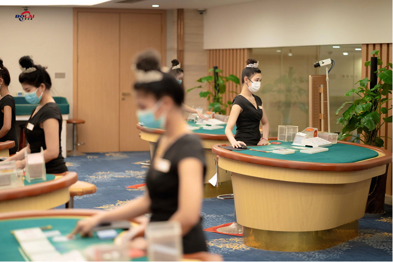 UNODC_SEAP's tweet photo. Casinos, junkets & #crypto: major drivers of #moneylaundering, underground banking & #cyberfraud in East and Southeast Asia. New policy brief 👉 https://t.co/RESssnqPTG #organizedcrime #Mekong #ASEAN https://t.co/Oeunz54fUZ