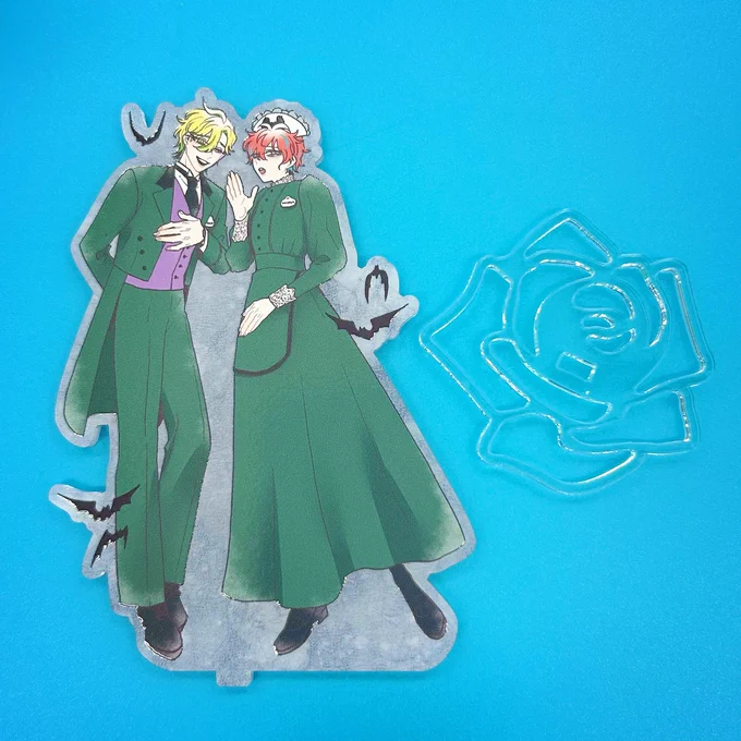 また趣味でアクスタとチャームを作りました!フレークも霞加工もめちゃめちゃかわいい〜!!!天才のアクリル