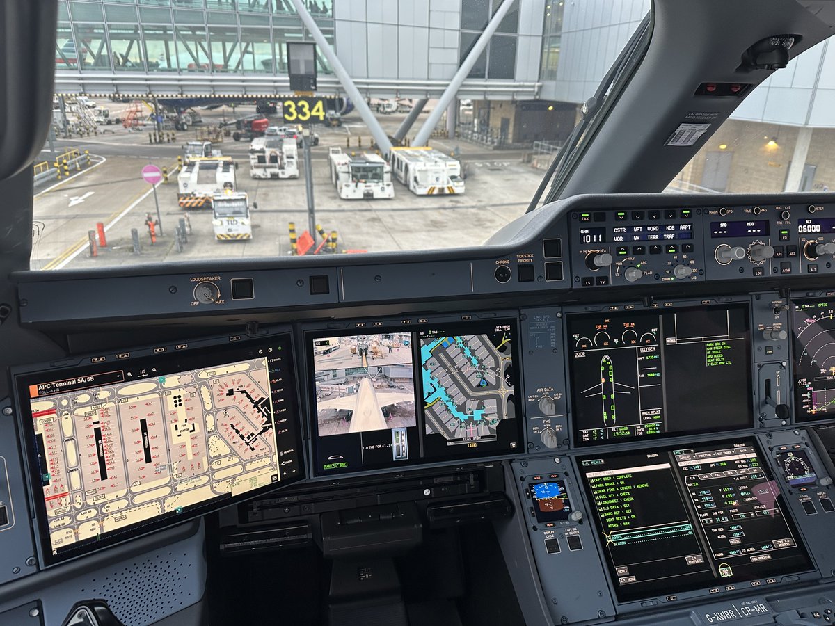 DaveWallsworth's tweet photo. I often show photos of the #viewfromtheflightdeck in order to give people an idea of the kind of things we see out of our window. But for today’s #flyingphotooftheday I thought I’d show you want I spend most of my time seeing, the view outside but also the instrument view. 😄✈️ https://t.co/S9iCwnc3xL