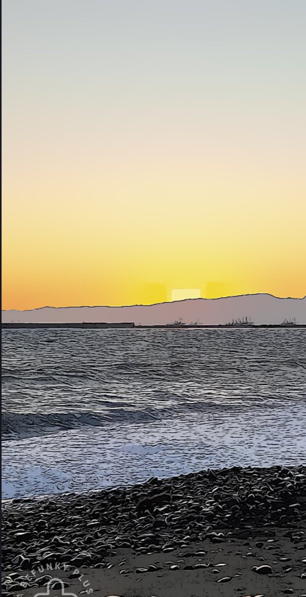 hidekyi's tweet photo. 2024-01-12-01beach-

#SeaSide
#Beach
#Shore
#イラスト 
#DigitalPaint 
#Cartoonizer 
#Photoshop 
#BeFunky 
#Photo 
#Painter 
#Drawing 
#WallPaper 
#壁紙
#Art 
#new_year
#2024
#Cloud
#sky
#dragon https://t.co/k6bGiLQqmx