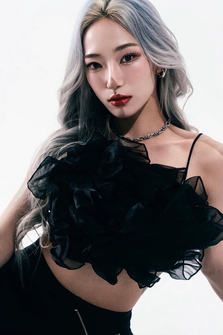 ddung____'s tweet photo. 한하은미모는볼때마다놀라워🥺
#레드릭 https://t.co/Qf0JKpJ4BC