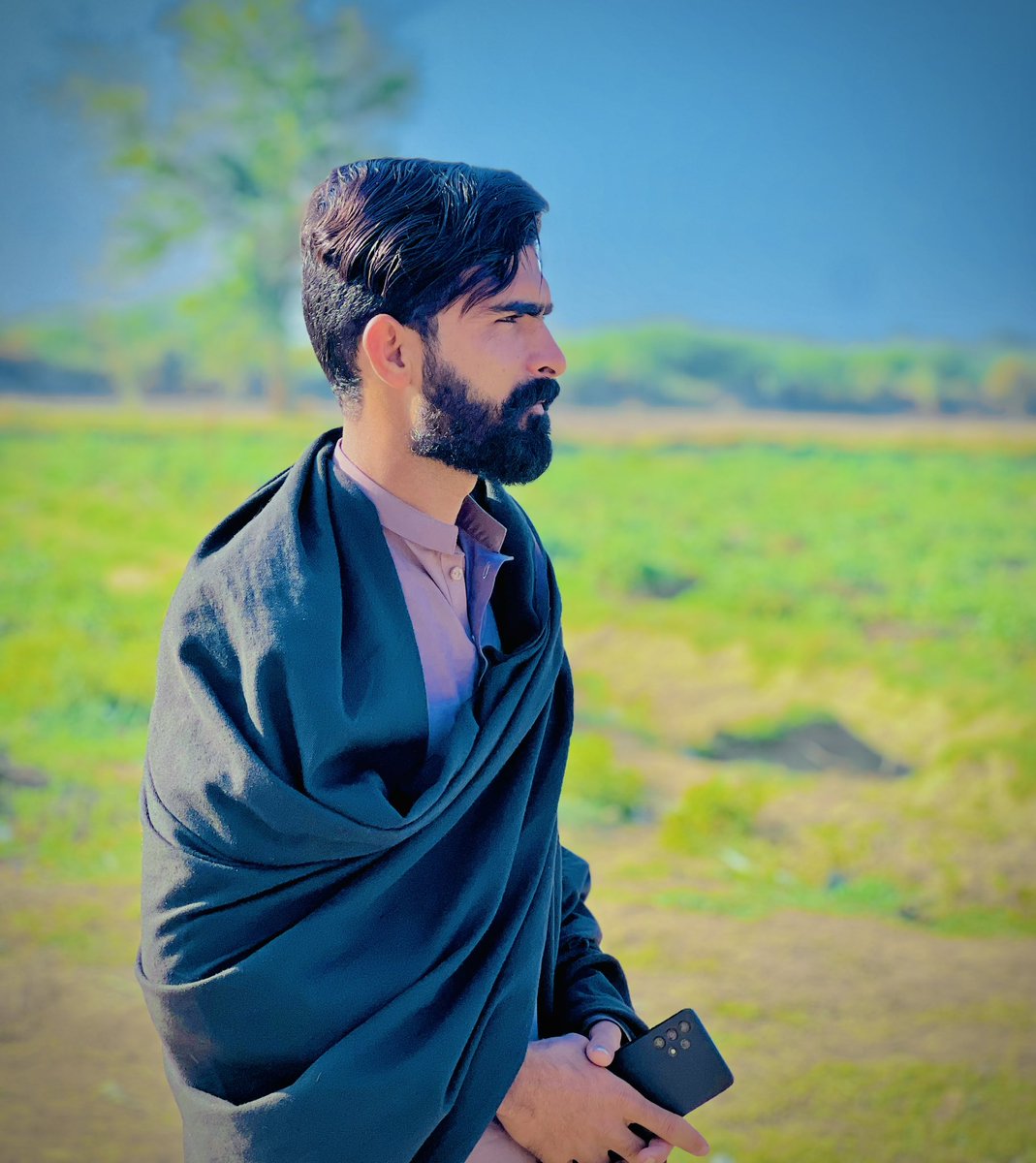 Ahmi_04's tweet photo. ساری وادی ہی دِلنشین لیکن...!!*
اُس کی باہوں کا خُمار اپنی جگہ...🫶🏻❤️
@Go__too__hell 
@Ahmi_04 https://t.co/CqiBVCeaW1