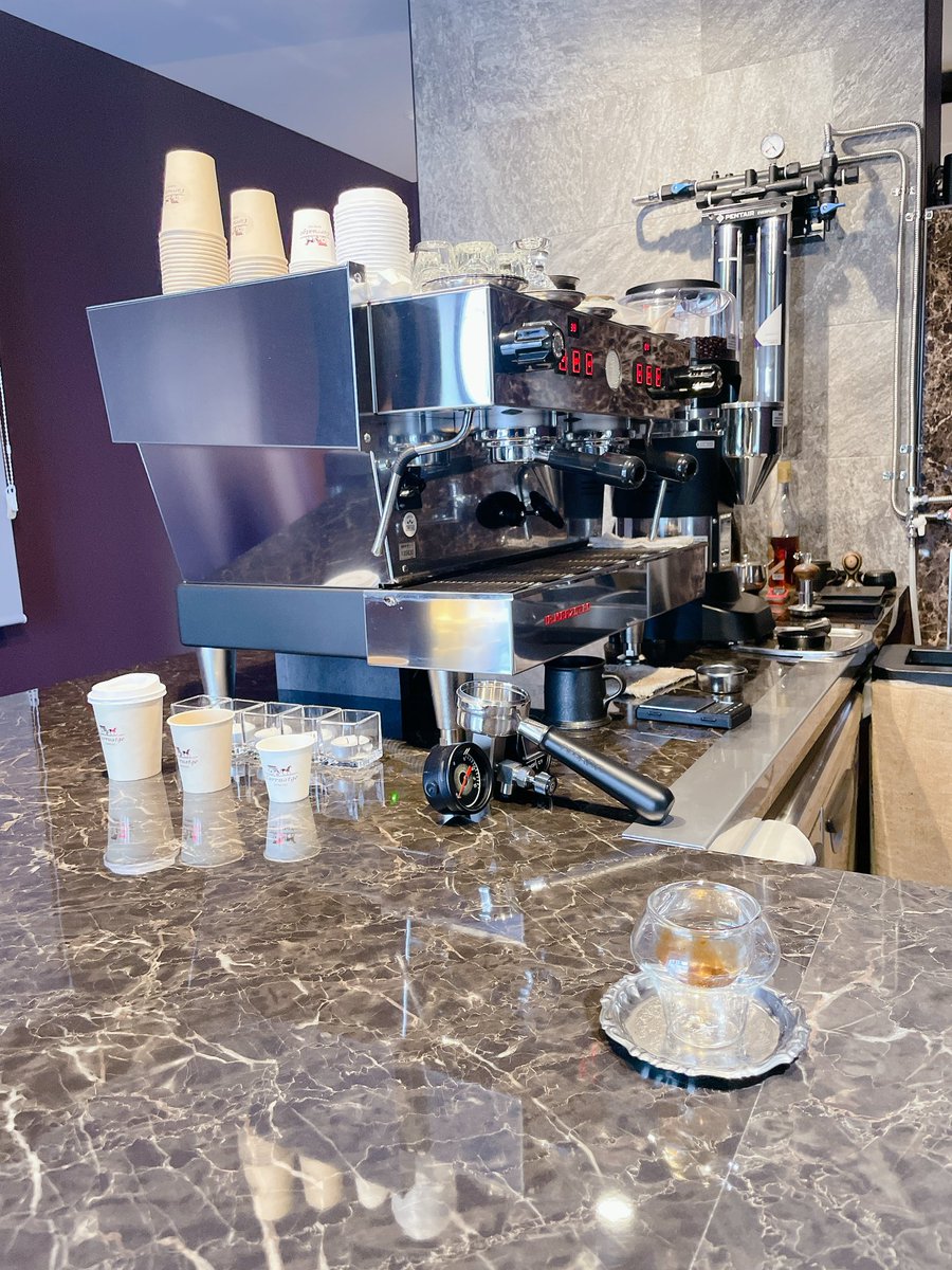 maosneakers0513's tweet photo. Carruatge Espresso
エスプレッソを愛しているなら、必ず行くべき。 https://t.co/91aSuIMTag