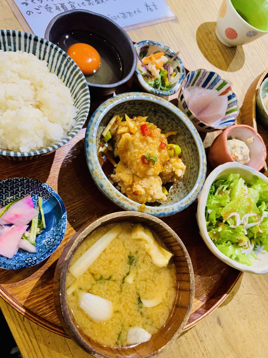 custom_eiji's tweet photo. 元気定食で栄養とりつつ

珍しく？コーヒーでござ〜い

寒いからニットを仕込み
めちゃヘビロテのMA-1で

#八百屋とごはんおおくら
#ロマネコーヒーohouioui
#LOOMOSAKA
#incarnation
#N07
#AFARTEFACT
#BACKLASH https://t.co/XjbKEnb4qT