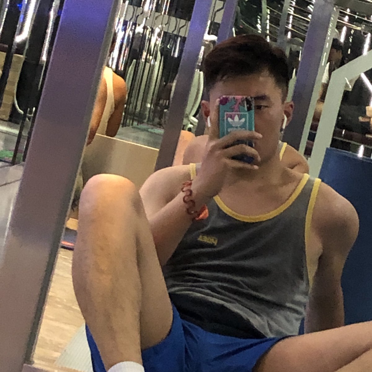 190cmdady's tweet image. 我喜欢的人  从来都不是喜欢我的那个