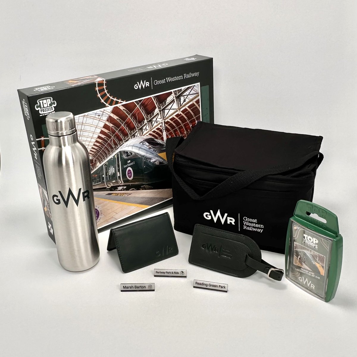 GWRHelp's tweet image. We know January can be gloomy so, to brighten up your Blue Monday, we’re giving away a bundle of goodies! 

For a chance to win, you need to:
🚆 Make sure you’re following us
☺ Comment a smiley emoji and tag a friend
📱 Share this post

Good luck!

#BlueMonday #BrewMonday