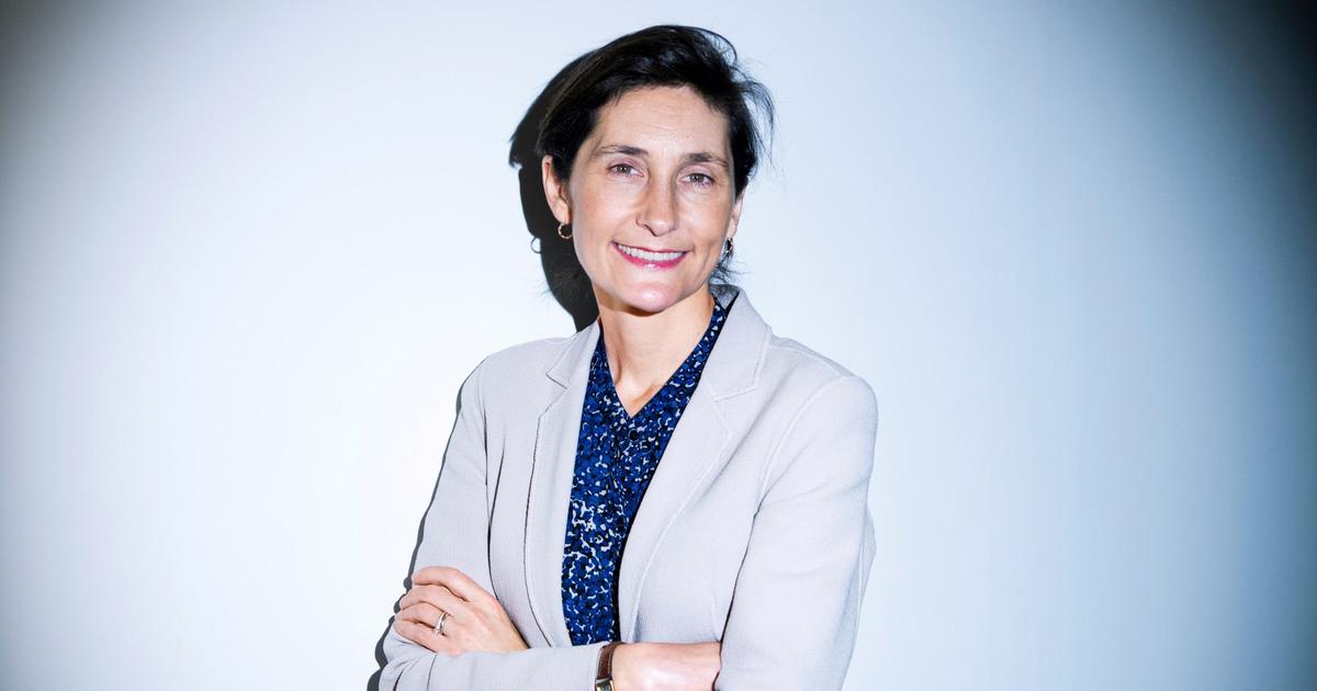 VilainCat's tweet photo. Amélie Oudéa-Castéra : "Je tiens à féliciter les professeurs du public qui, malgré leur fainéantise légendaire, arrivent à inculquer quelques notions aux enfants de pauvres." https://t.co/MKilXaTZsy