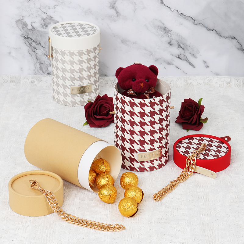 jialanpackage's tweet image. New year's best-selling internet celebrity houndstoot design cylindrical paper tube wholesale
Moq:1000pcs/size,provide free design logo printing.
Color:Red,brown,Grey
Size：10*14.5cm（L：h）
Welcome to order.click“good-package.com”know more.#papertube