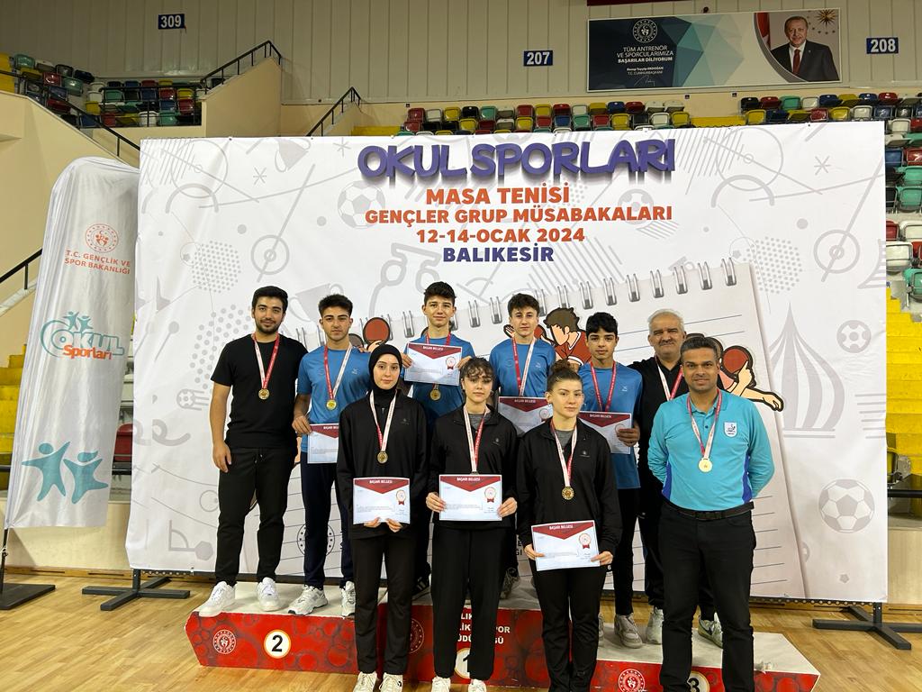 cerkezkoygovtr's tweet photo. ✅✅13-14 Ocak 2024  Tarihlerinde  Balıkesir'de okullar arası takım yarışmalarında Enesler Anadolu İmam Hatip Lisesi Erkek takımı  hiç yenilmeden bölge şampiyonu olmuştur.  Öğrencilerimizi, öğretmenlerimizi tebrik ediyoruz.🏆🏆 https://t.co/6Ouct6caKL