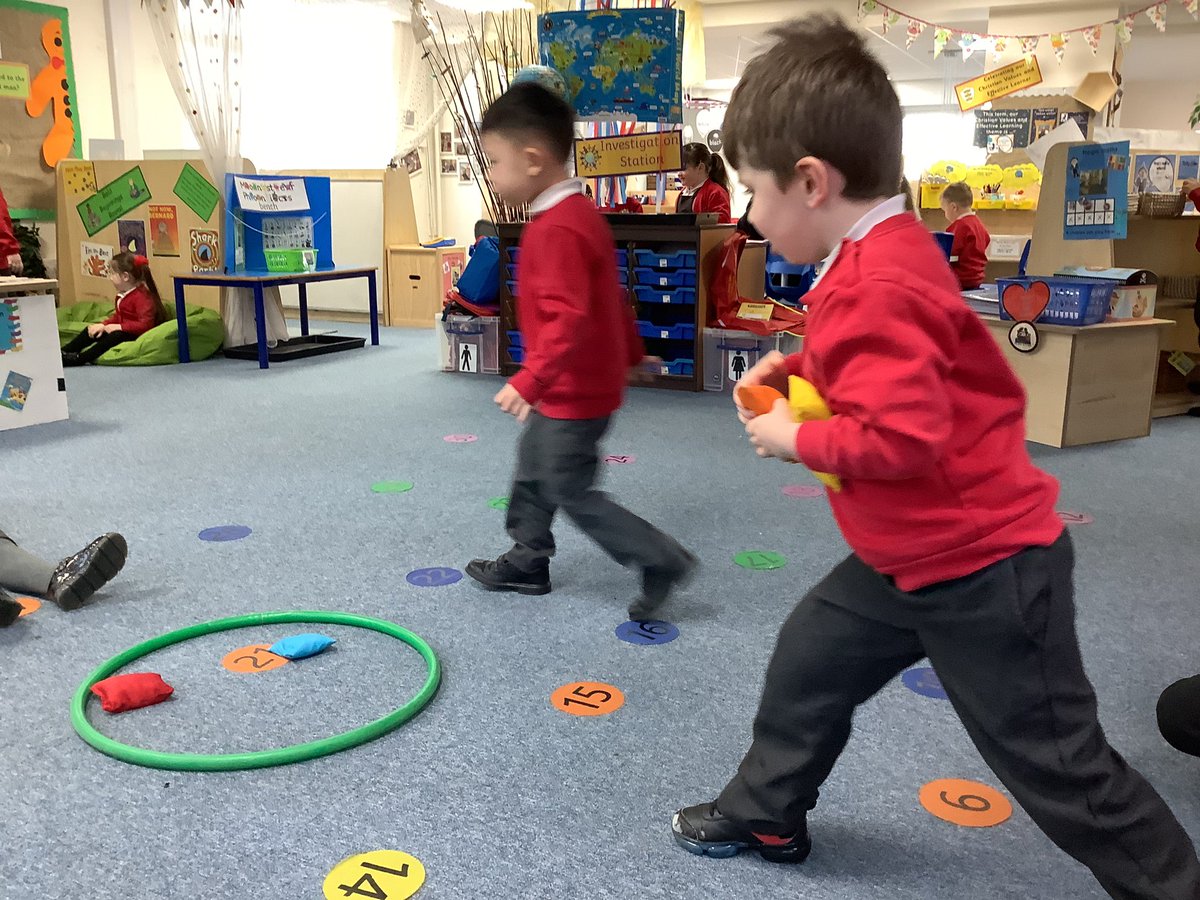 Wow just look <a href="/WhiteRoseEd/">White Rose Education</a>, what great number composition and graphic representation <a href="/HasReception/">Hindley All Saints' Reception</a> are showing!

#Maths
#EYFS