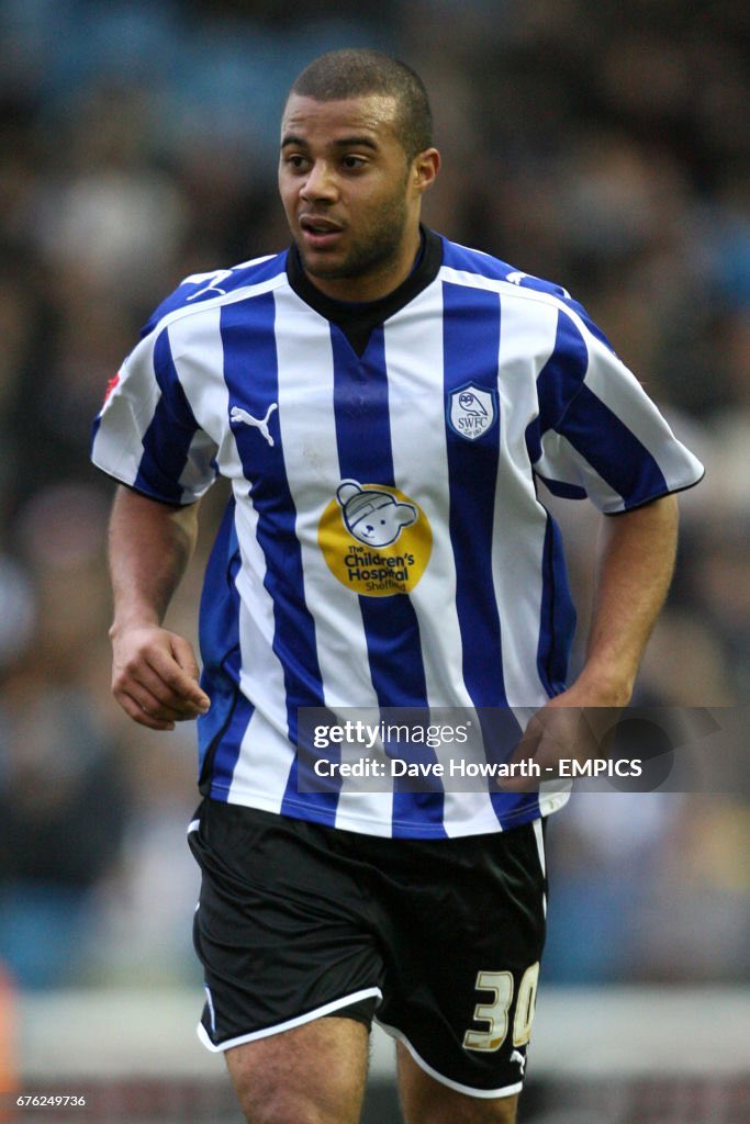 No 827 - Tom Soares. Midfielder who began his career with Crystal Palace. After a £1.25M move to Stoke he went out on loan to Charlton then #SWFC 2009/10. He scored twice for us in 25 games. He later played for Hibernian, Bury, AFC Wimbledon and Stevenage.