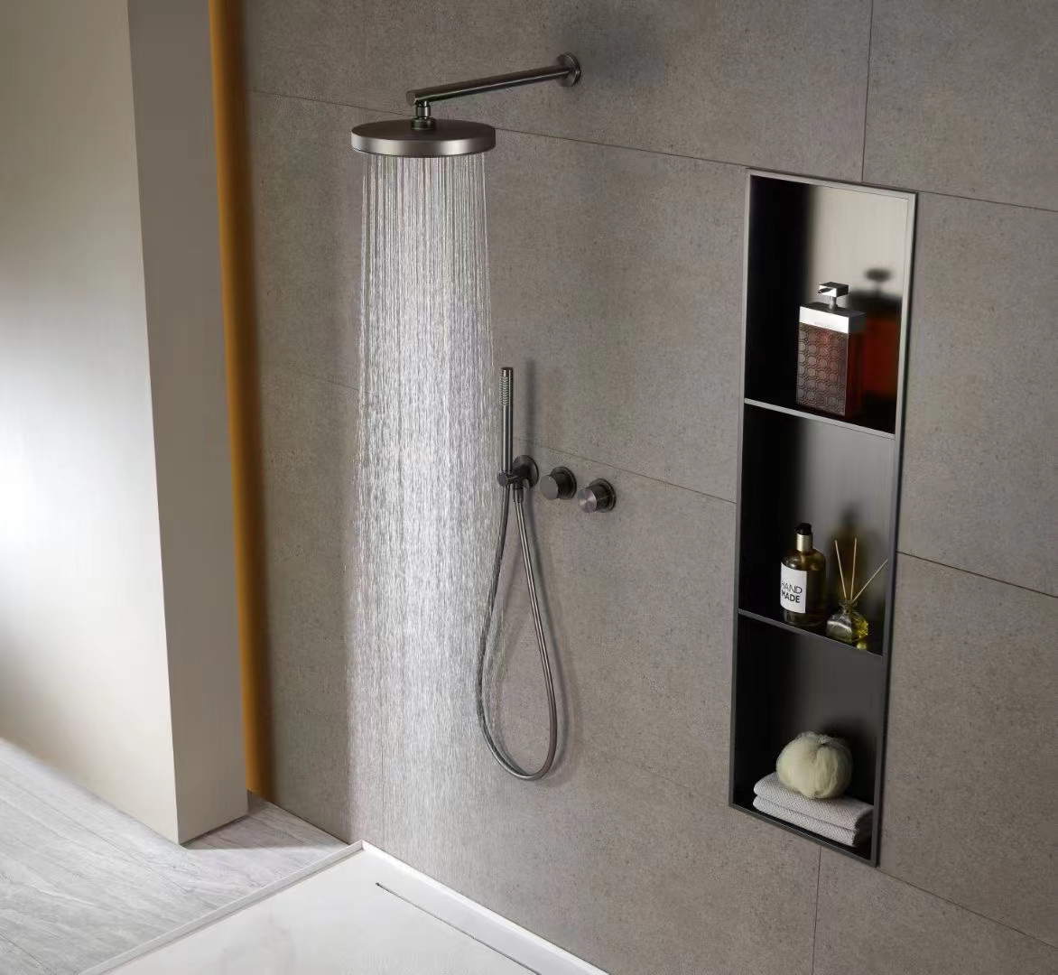 Brushed Gun metal Shower set 📷 #brushed #gunmetal #shower #bath #bathroom #home #design #construction #project #interior