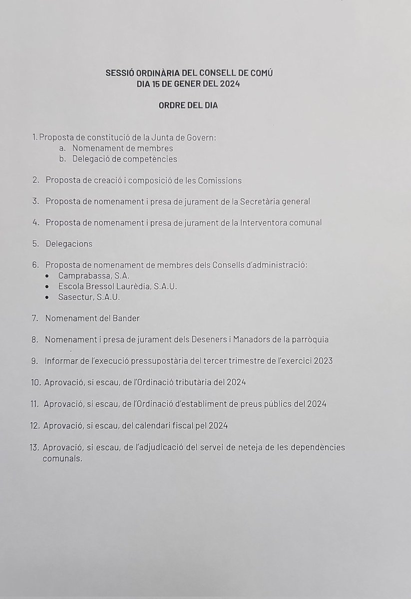 Avui primera sessió  ordinària de consell de Comú. Amb temes emotius com la presa de jurament de la secretaria general o de la interventora. Us desitjo molts encerts i us vull agraïr la feina feta durant els darrers quatre anys.