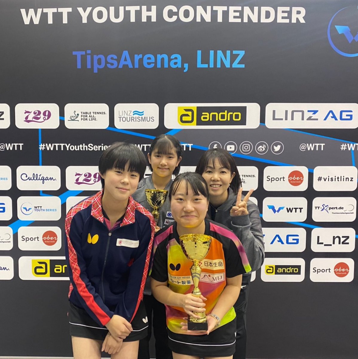 414Satoko's tweet photo. WTTYOUTHCONTENDER.Linz
U19とU17は吉本はな.U15では香川さくら子.U13では中田宇海が優勝しました。
U19MIXdoublesでは吉本はなとJulianRZIHAUSCHEKペアが3位でした。
全員優勝の目標が達成できて良かったです。
オーストリア思い出の街で
2024年良いスタートになりました。
　The best is yet to com https://t.co/PNGyJriqmy