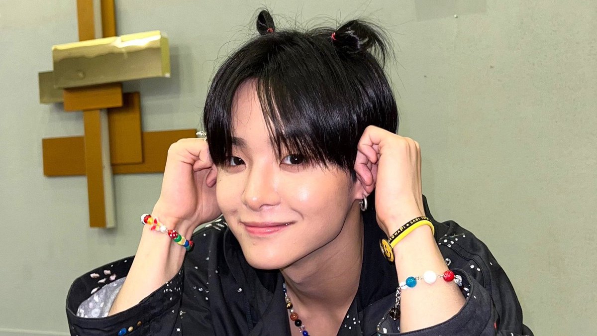 jihoon with pigtails what a cutiepie 🥹♡