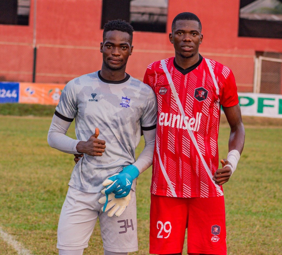 OsayiKingdom's tweet photo. Romans 8 vs 18 the pain you're having today can't be compared to the Joy and happiness of Tomorrow. A bad day doesn't define a man. Good too meet some friends. frame 2 is myself with another @mfmfclagos product #Arinze a Joy to watch. #mfmfc has produce so much to be forgotten!! https://t.co/9azzbrcork