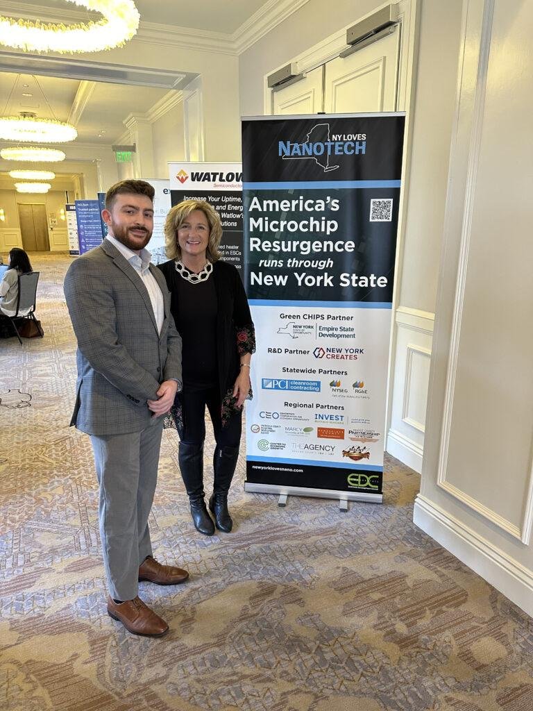 RobertQ84643496's tweet photo. Orange County pitches itself as a key semiconductor hub at a major CA symposium, targeting industry growth and investment.
Source: https://t.co/2HmenKxu1m
#OrangeCountyTech #SemiconductorFuture #EconomicDevelopment https://t.co/3ZD4gJNebf