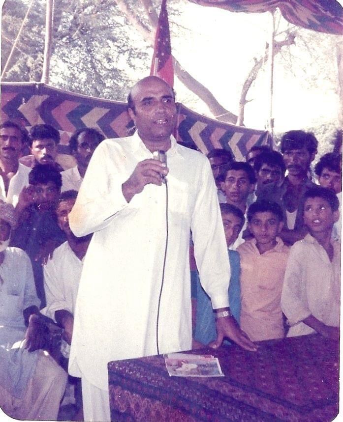 WaqarComrade's tweet photo. ضياء کي ڦاھو ظلم کي ڦاھو 
فاضل راھو فاضل راھو 
#ShaheedFazilRahoo https://t.co/EqztfmDujd