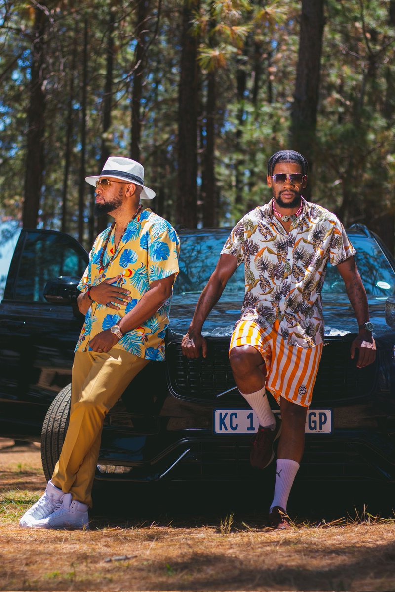 sapr_africa's tweet photo. #PressRelease 🗞📰

Multi-award-winning reggae/dancehall star, Tebogo Montse aka @pepsin_SA, teams up with R&B musician Thulasizwe Sibeko aka C-Zwe, on beautiful love track “Owami”, out now with visuals. 

“We are versatile global creatives who can blend sounds to create our own. We can’t wait for the world to hear this,” expresses Pepsin & C-Zwe.

Following his #SAMA29 nomination in the Best Reggae Album category, Pepsin continues to be a pioneer and disruptor in his field. 

Link: https://t.co/RGSORQGQAq