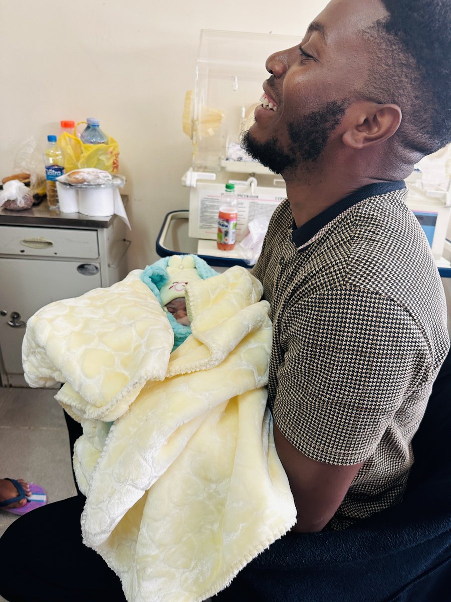tonytheegoon's tweet photo. I was genuinely happy when I held her for the first time ❤️ . I still remember this day . Happy birthday to my princess Kaylie ❤️ I love you https://t.co/dG9Eod1xXX