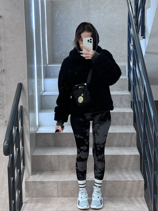 Куда собрался этот гном ??? https://t.co/YuMZQef9ac<a href="/tag/%D0%BD%D1%8E%D0%B4%D1%81%D0%BE%D1%87%D0%B5%D1%82%D0%B2%D0%B5%D1%80%D0%B3"class="tags"><span>#нюдсочетверг</span></a>