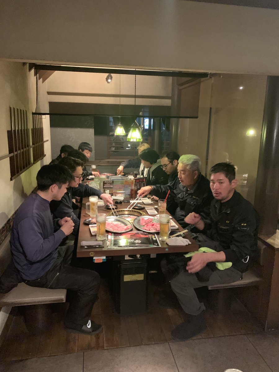 KY_techno_mind's tweet image. 先週の金曜日に新年会＆歓送迎会を行いました！！　たくさん食べて今年も頑張ります！　ベトナムから１人、戻ってきてくれた方がご挨拶をしたりと、楽しいひとときでした・・・　　　#企業公式相互フォロー　#橋梁　#建設