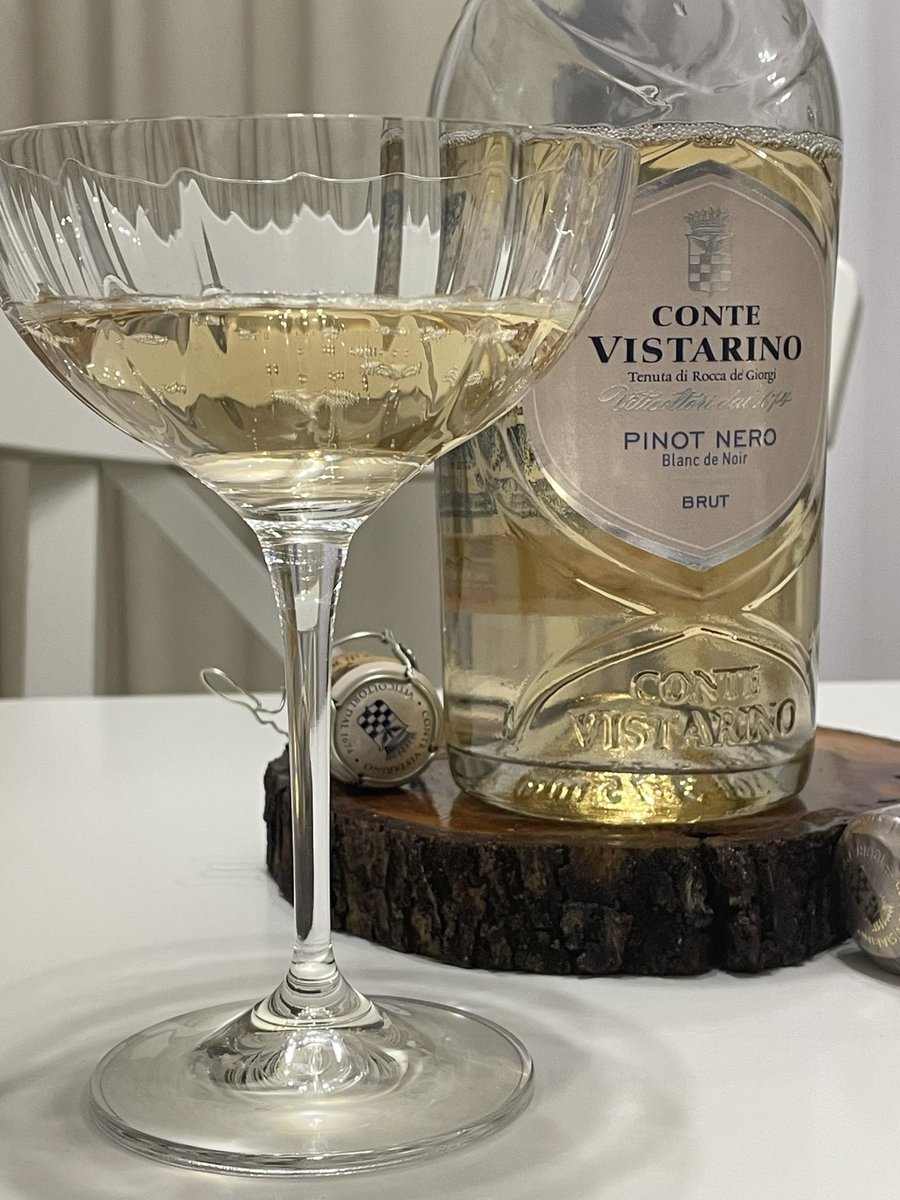 WineAdmire's tweet photo. Brut sparkling wine produced by Conte Vistarino winery, with a straw yellow color and greenish reflections on the edges, fine and persistent perlage.
Limited time and exclusive online offer!
𝐓𝐚𝐩 𝐭𝐡𝐢𝐬 👇
https://t.co/8J7gQjrKPV https://t.co/MuIyVpeaAk
